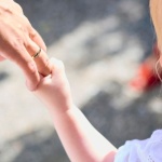 Od wiru do spokoju: praktyczne sposoby wyciszania przy nadmiernej psychoruchowości u dzieci