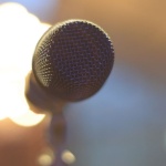 Melodia słów: jak wspólne śpiewanie przyspiesza naukę mówienia